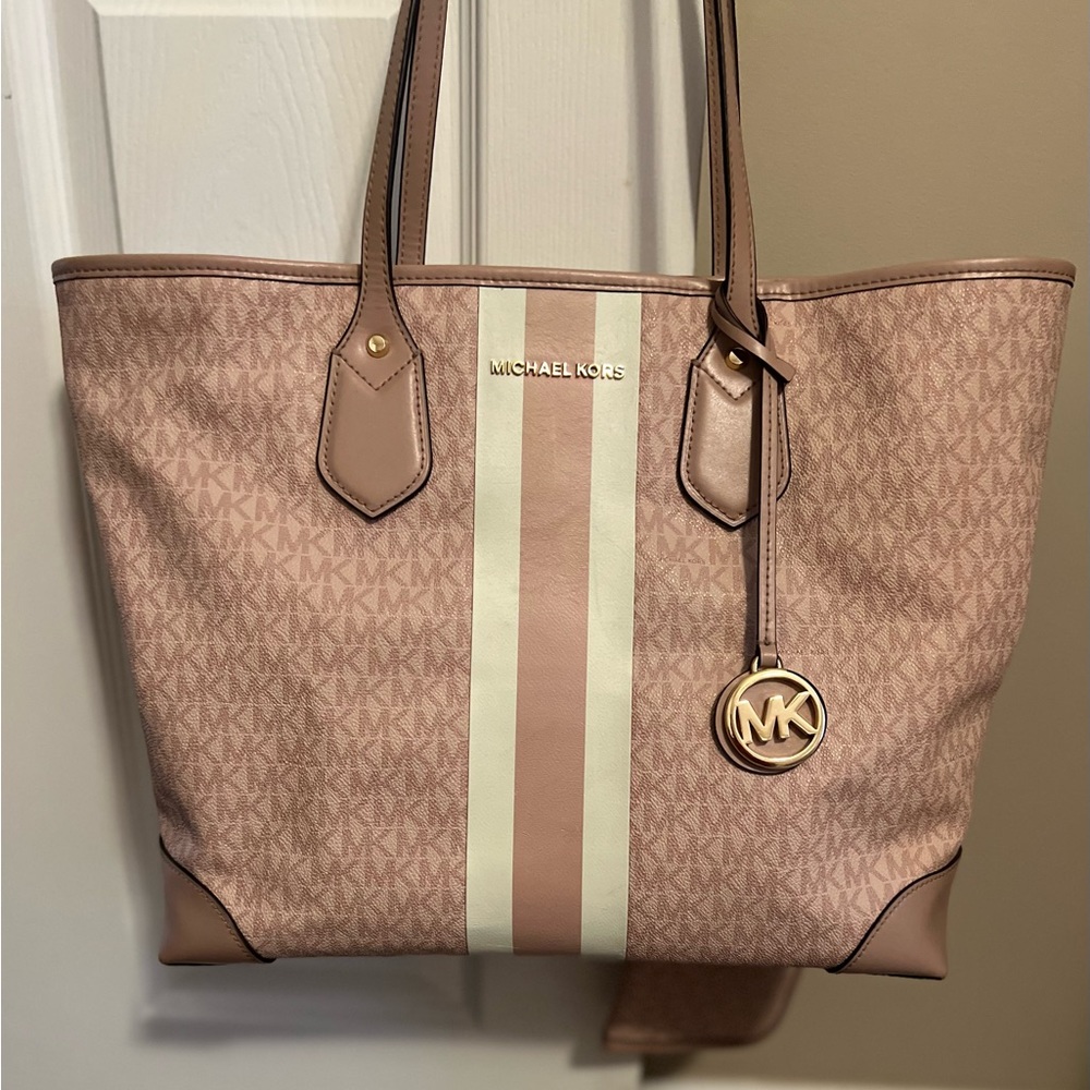 Eva Large Logo Stripe Tote Bag